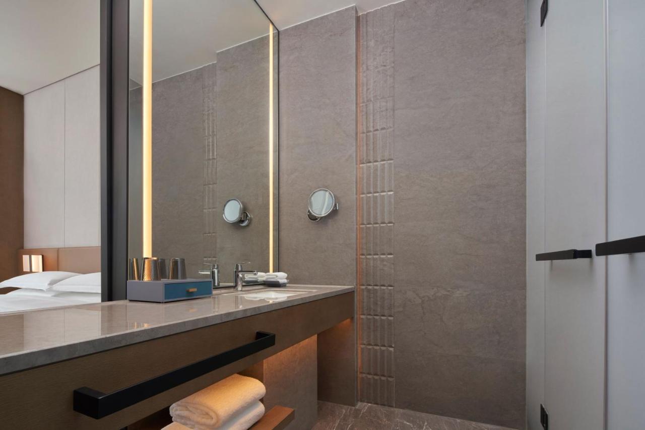 Courtyard By Marriott Wenzhou Yueqing Hotel Exterior photo