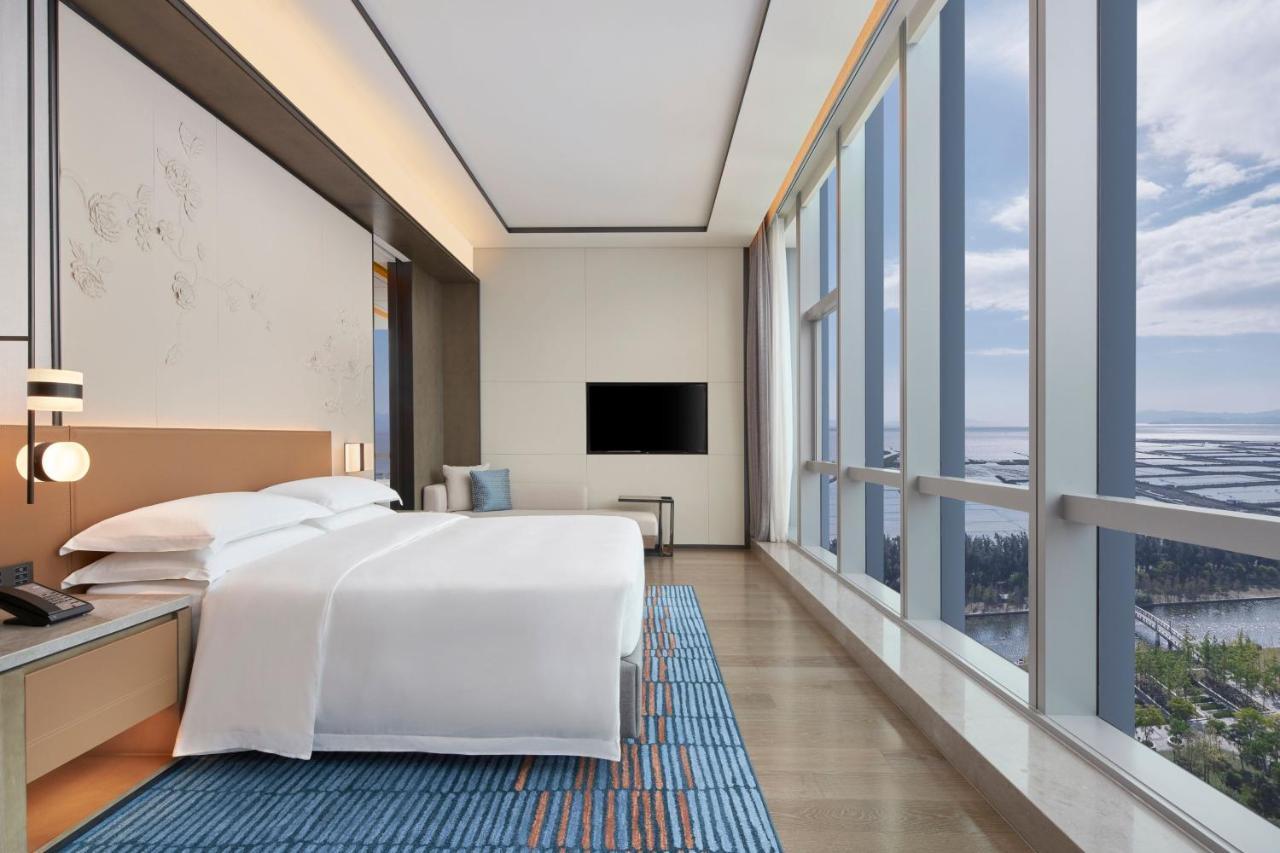 Courtyard By Marriott Wenzhou Yueqing Hotel Exterior photo